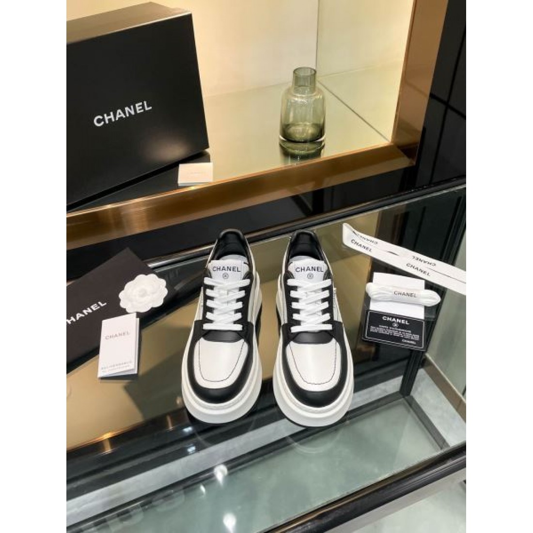 都会的でナチュラルな CHANEL シャネル コピー カジュアルシューズ が話題