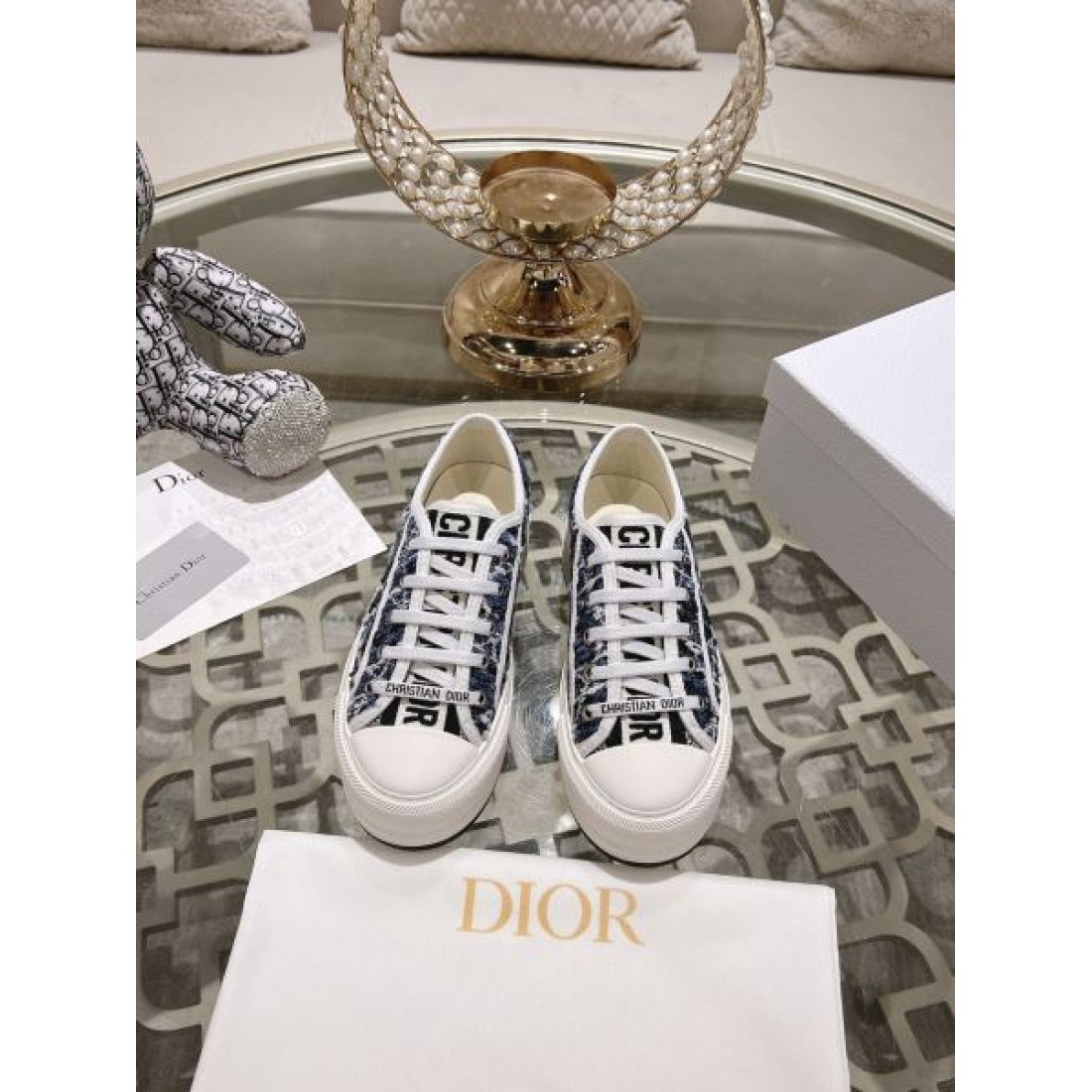  DIOR ディオール コピー カジュアルシューズ カジュアルかつ上品な佇まい