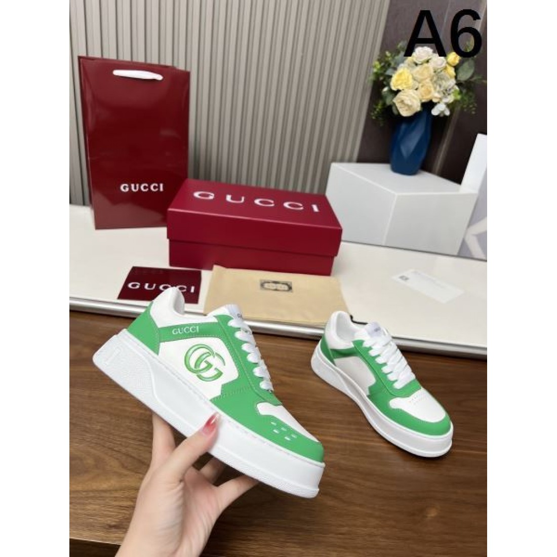 夏に映えるアイテム GUCCI グッチ コピー レディース用 カジュアルシューズ 秋冬マストアイテム