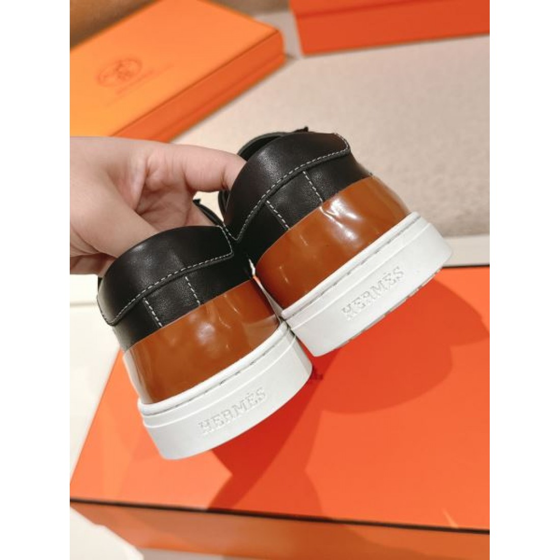 極上の着心地 HERMES エルメス コピー レディース用 カジュアルシューズ エレガントな雰囲気