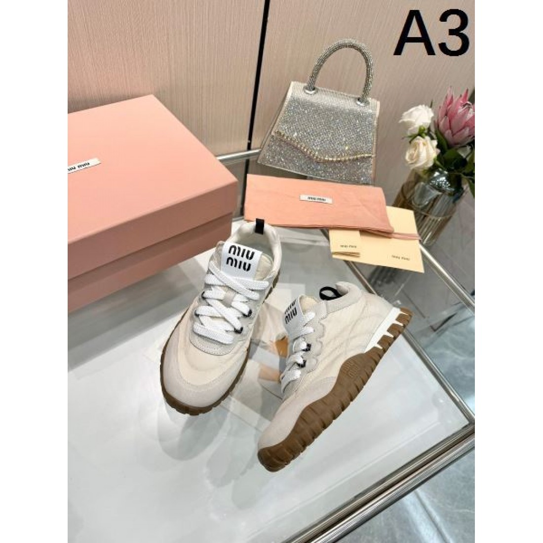 旬コーデに最適 MIU MIU ミュウミュウ コピー レディース用 カジュアルシューズ オールシーズン活躍