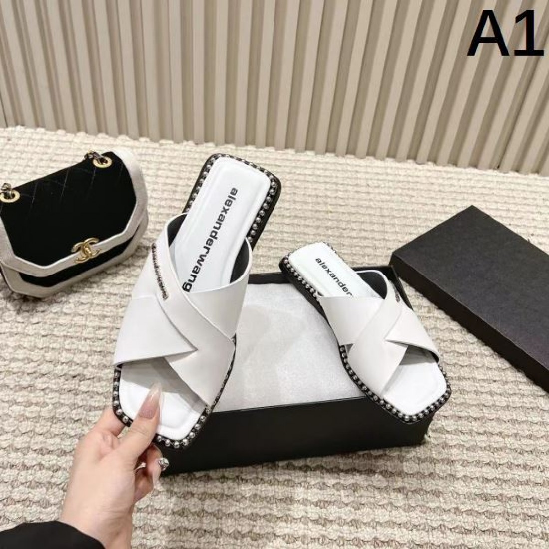 洗練された都会感 ALEXANDER WANG アレキサンダーワン コピー サンダル クールな印象