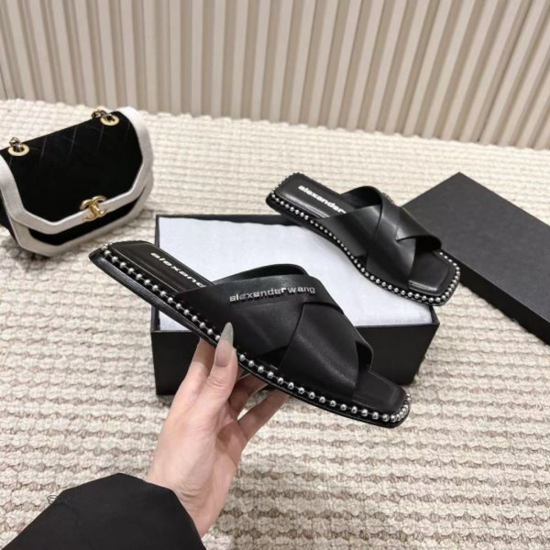  洗練された都会感 ALEXANDER WANG アレキサンダーワン コピー サンダル クールな印象