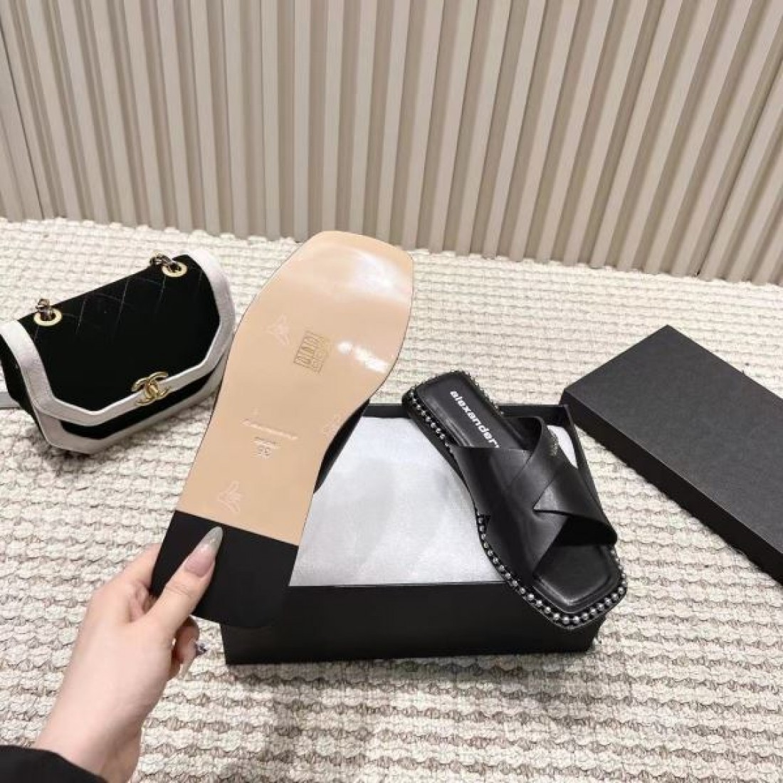  洗練された都会感 ALEXANDER WANG アレキサンダーワン コピー サンダル クールな印象