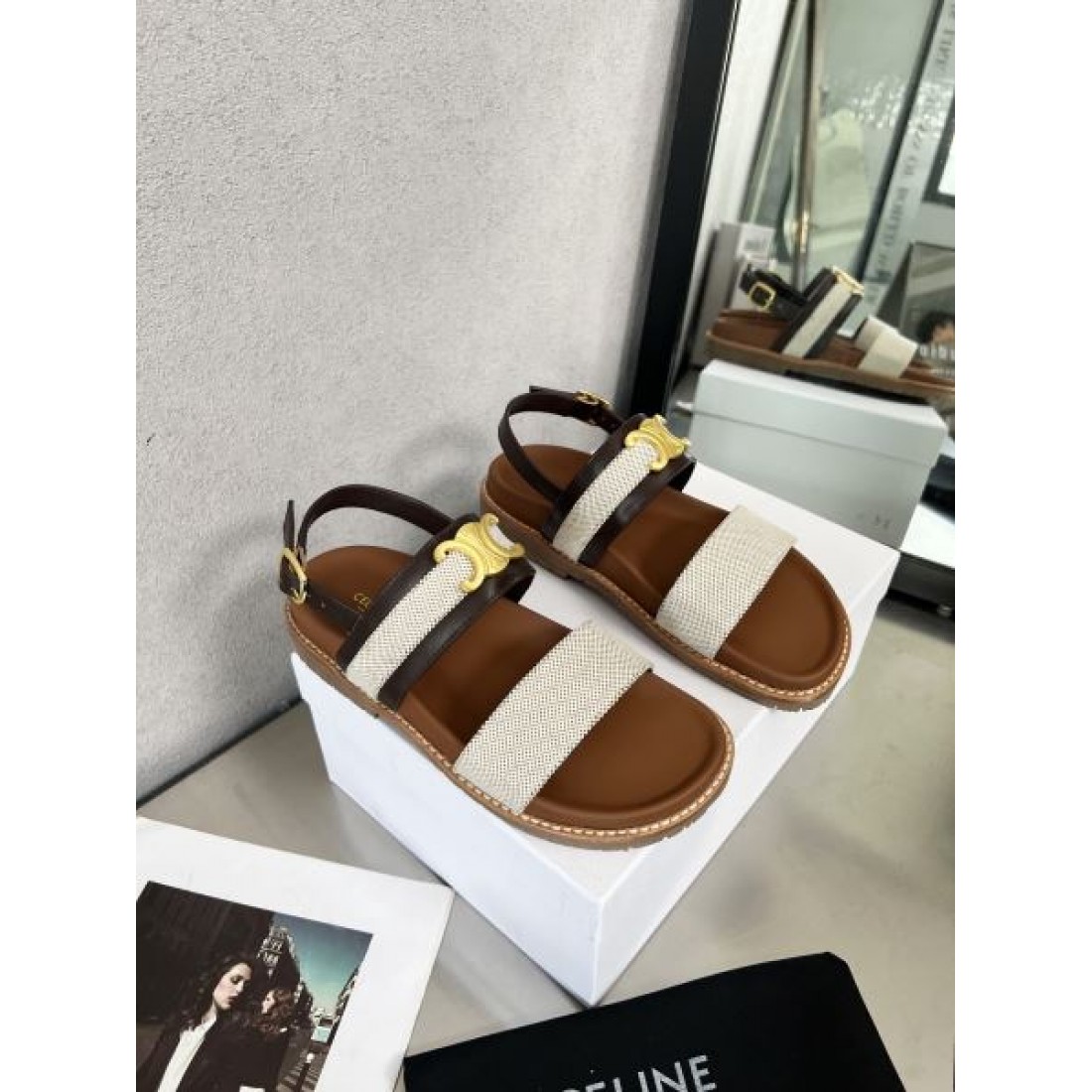 CELINE セリーヌ コピー サンダル 爽やかで大人っぽい 軽量な一足