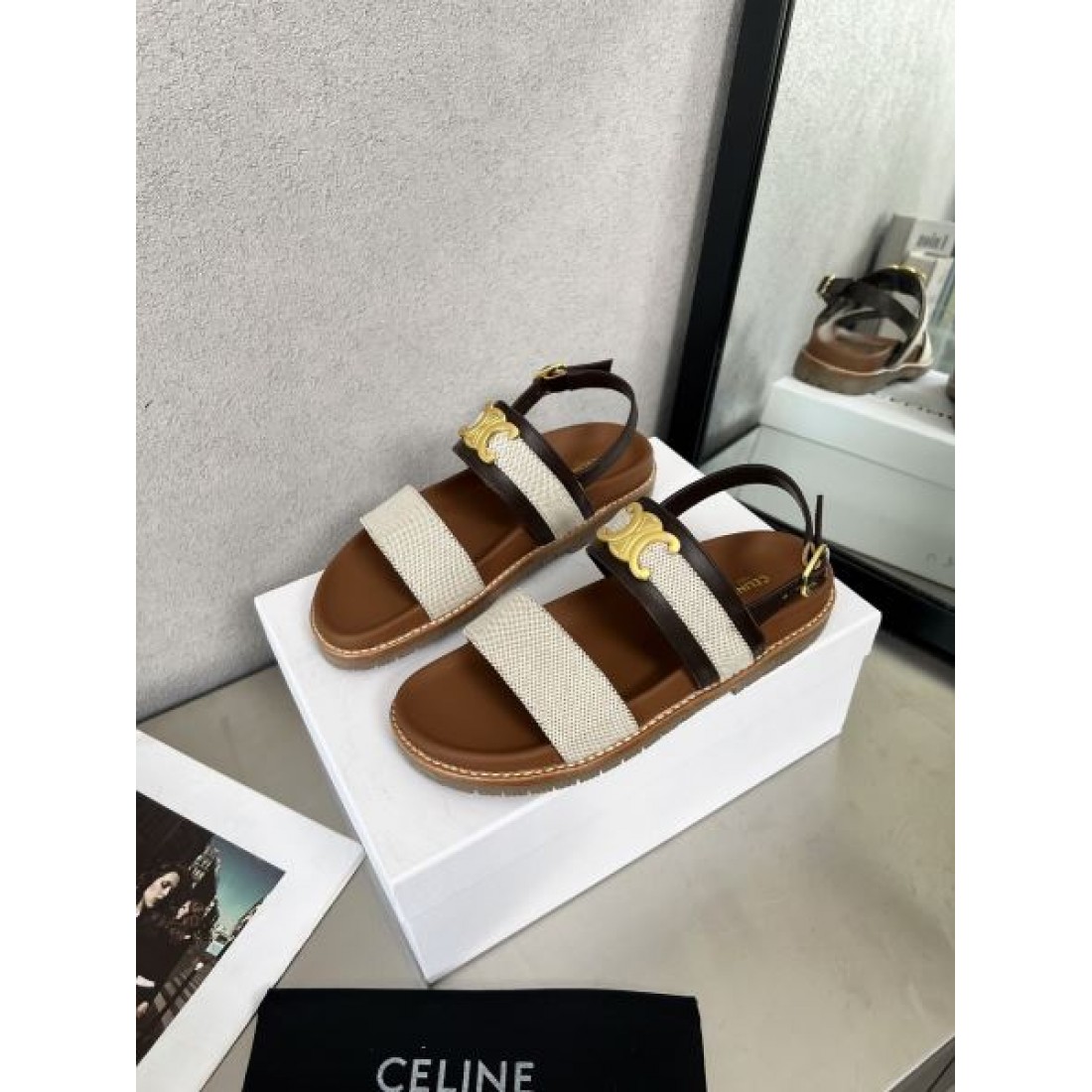 CELINE セリーヌ コピー サンダル 爽やかで大人っぽい 軽量な一足