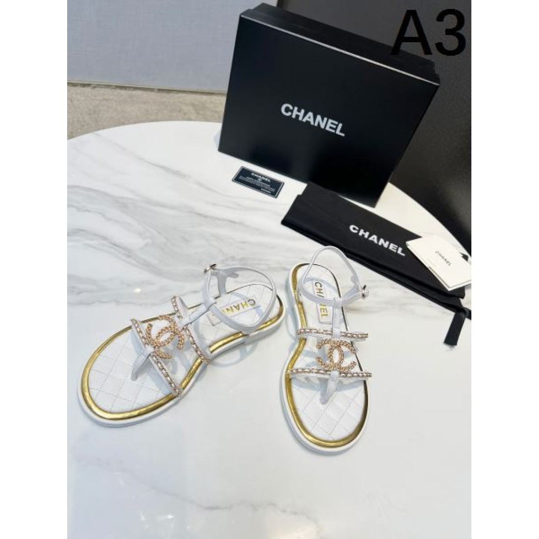 自分へのご褒美に CHANEL シャネル コピー レディースサンダル ギフトにも最適