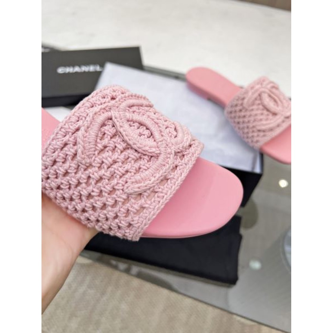 見逃し厳禁 CHANEL シャネル コピー レディースサンダル エレガントな雰囲気