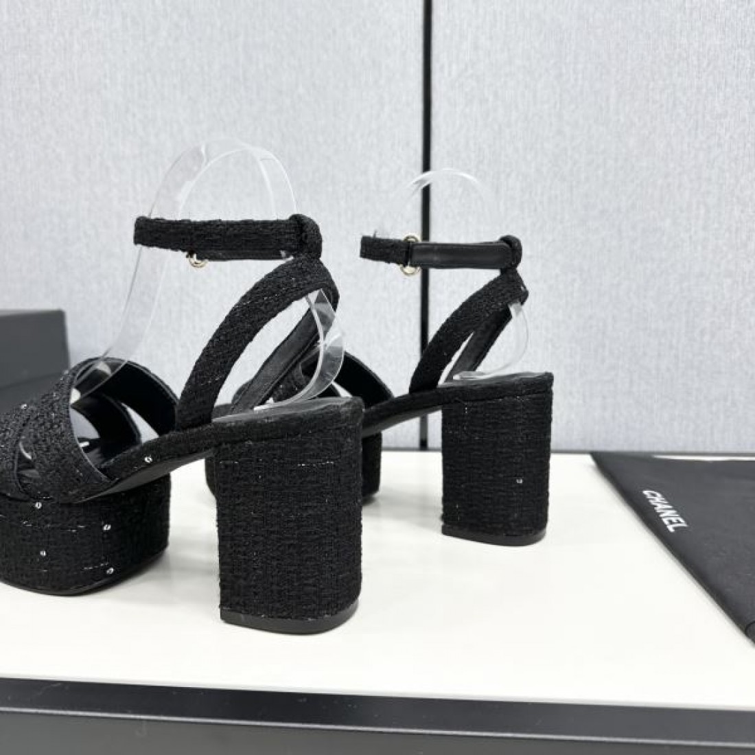 シャネル コピー サンダル CHANEL美しさと履き心地を両立した上質スタイル
