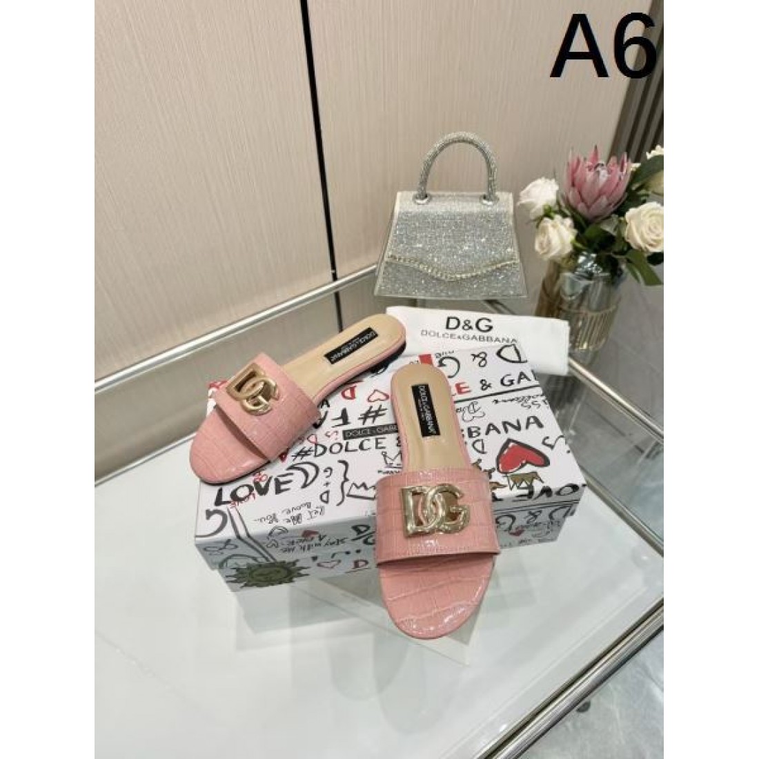 魅惑の存在感 DOLCE＆GABBANA ドルチェ＆ガッバーナ コピー サンダル 華やかで