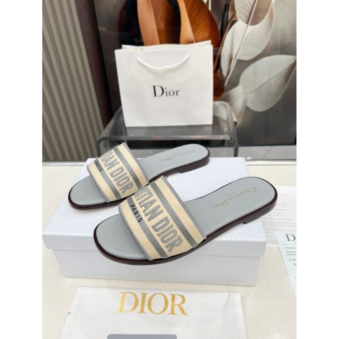 DIOR ディオール コピー サンダル柔らかな履き心地が魅力