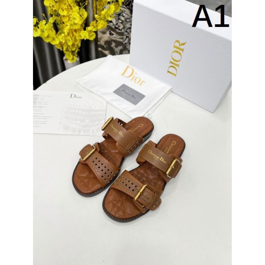 ディオール コピー サンダル DIORナチュラルで洗練された美しさ