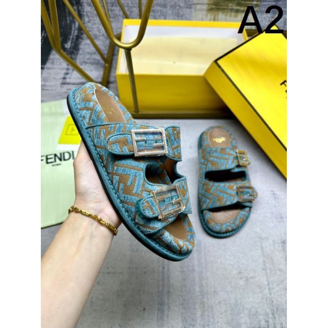 季節限定商品 FENDI フェンデイ コピー レディースサンダル 特別仕様