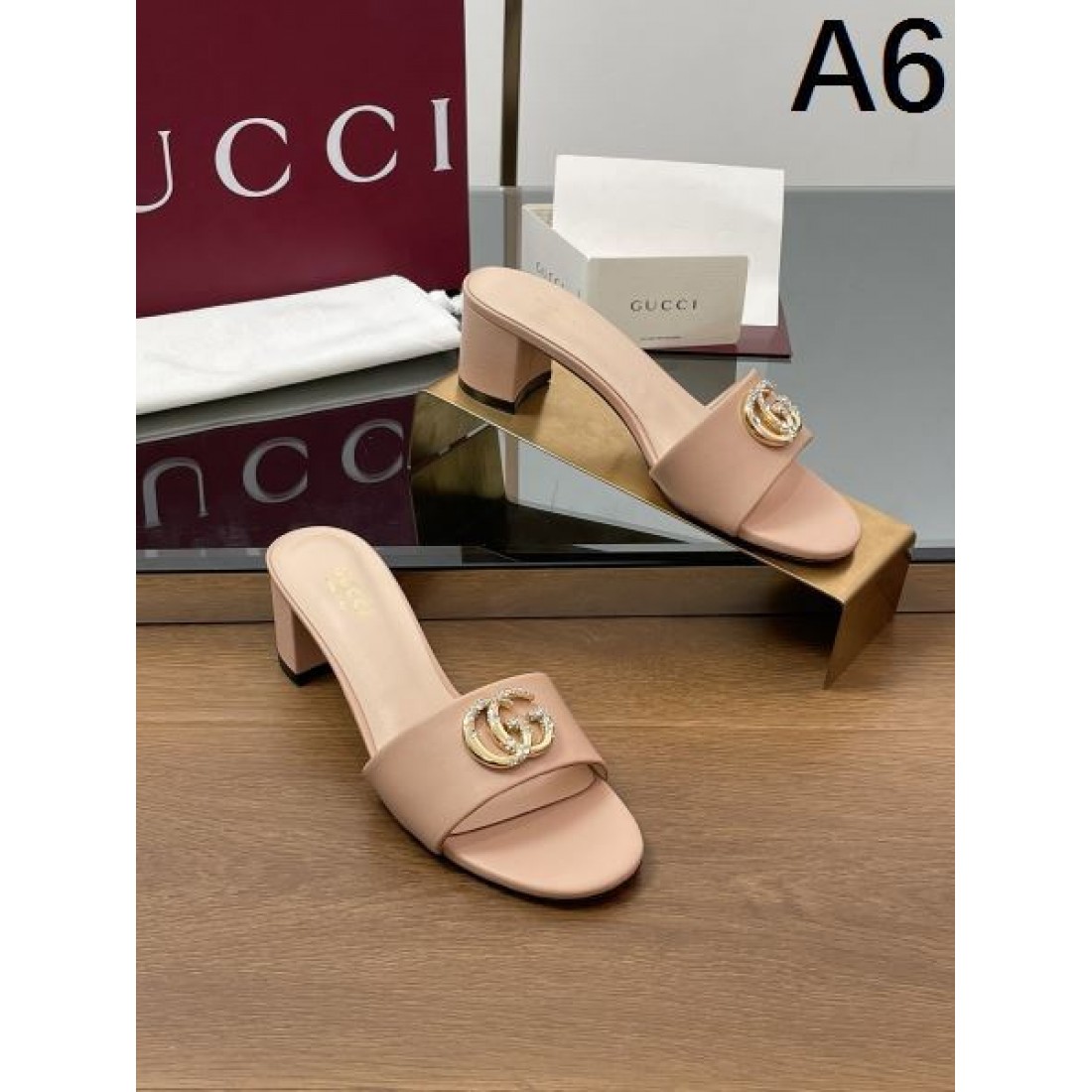 デイリー使いに実用性抜群 GUCCI グッチ コピー レディースサンダル スタイリッシュなスタイル