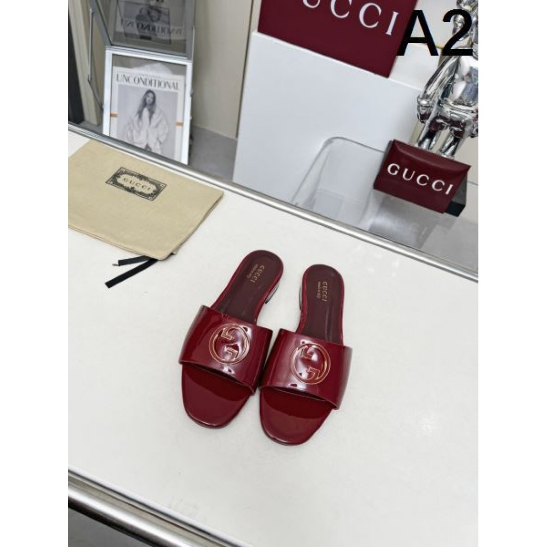 この夏を彩る GUCCI グッチ コピー レディースサンダル 引き続き注目のスタイル