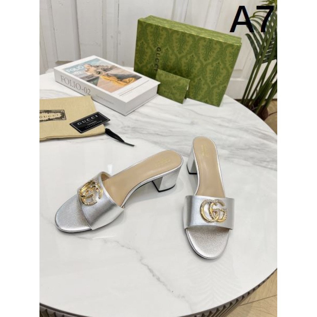 夏に映えるアイテム GUCCI グッチ コピー レディースサンダル 秋冬マストアイテム