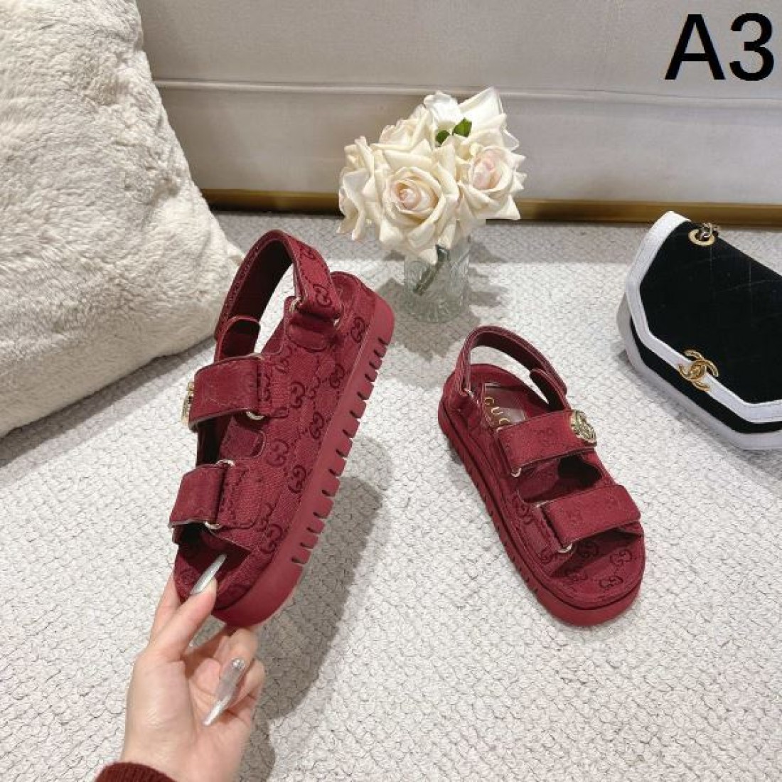 グッチ コピー サンダル GUCCI 夏らしく軽やかな印象 大人っぽい