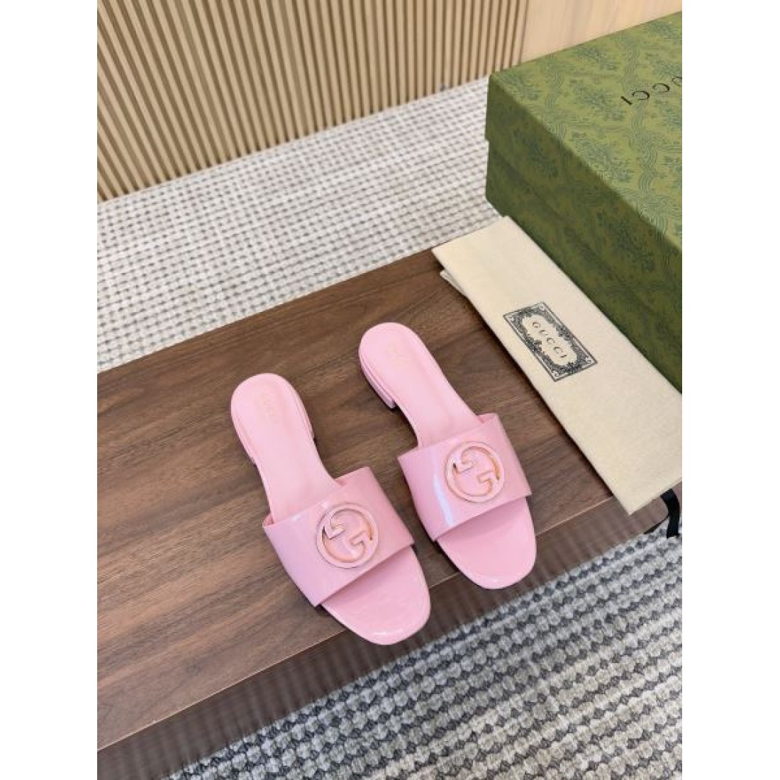 格別な存在感 GUCCI グッチ コピー レディースサンダル 春夏新作コレクション