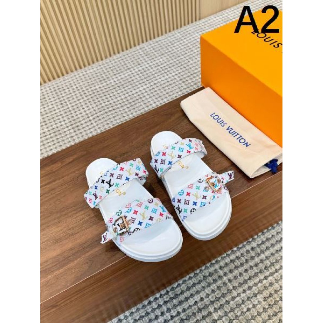 上品でナチュラルな雰囲気をまとうルイヴィトン コピー サンダル LOUIS VUITTON