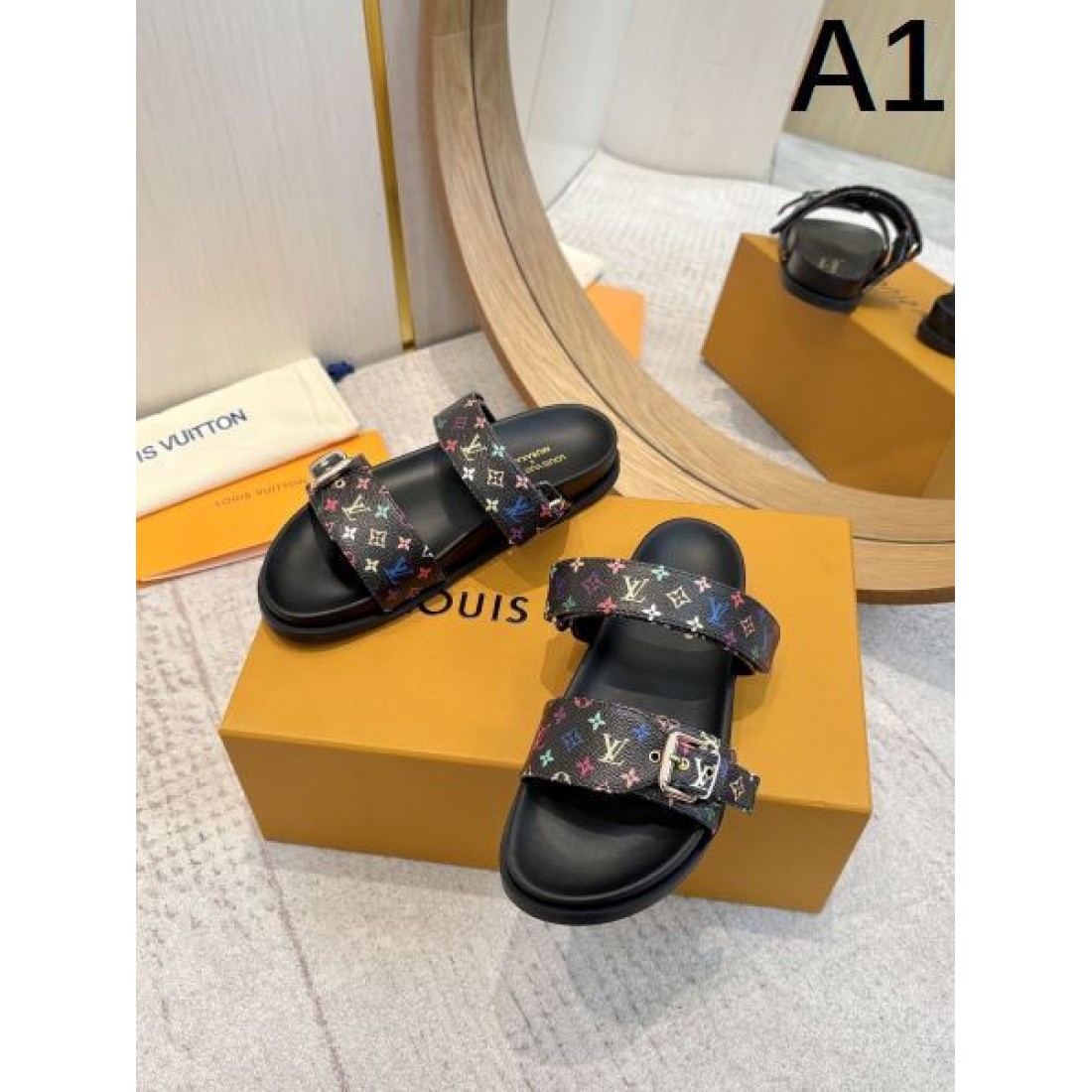 モダンな魅力漂う コピー サンダル LOUIS VUITTON ルイヴィトン 限定感も