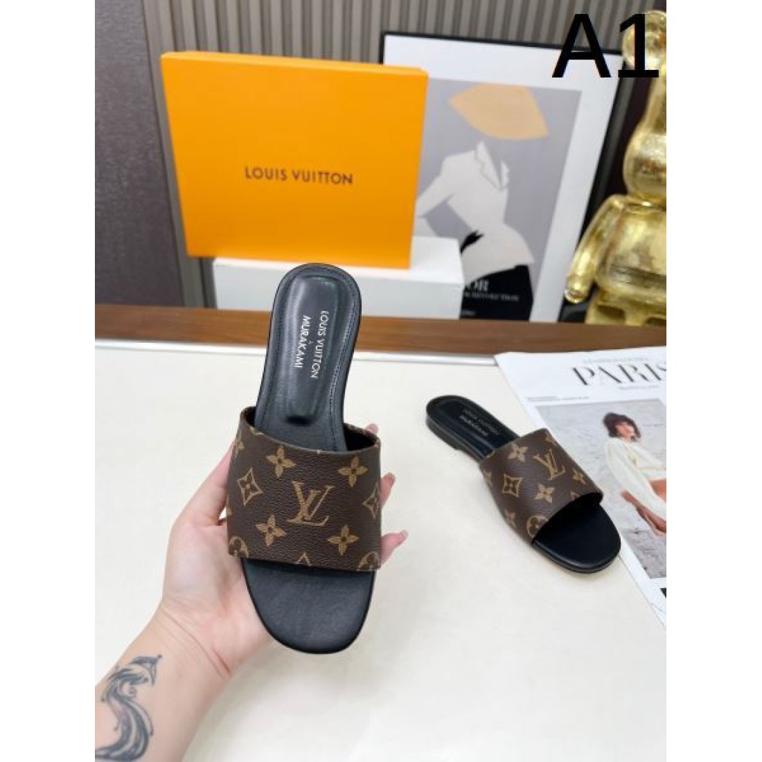 洗練された個性派デザイン LOUIS VUITTON コピー サンダル ルイヴィトンで差をつける