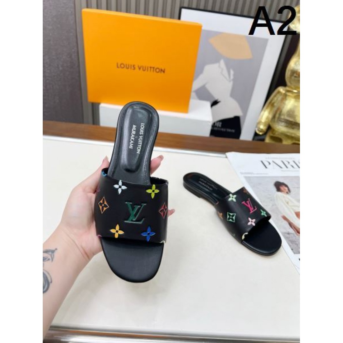洗練された個性派デザイン LOUIS VUITTON コピー サンダル ルイヴィトンで差をつける