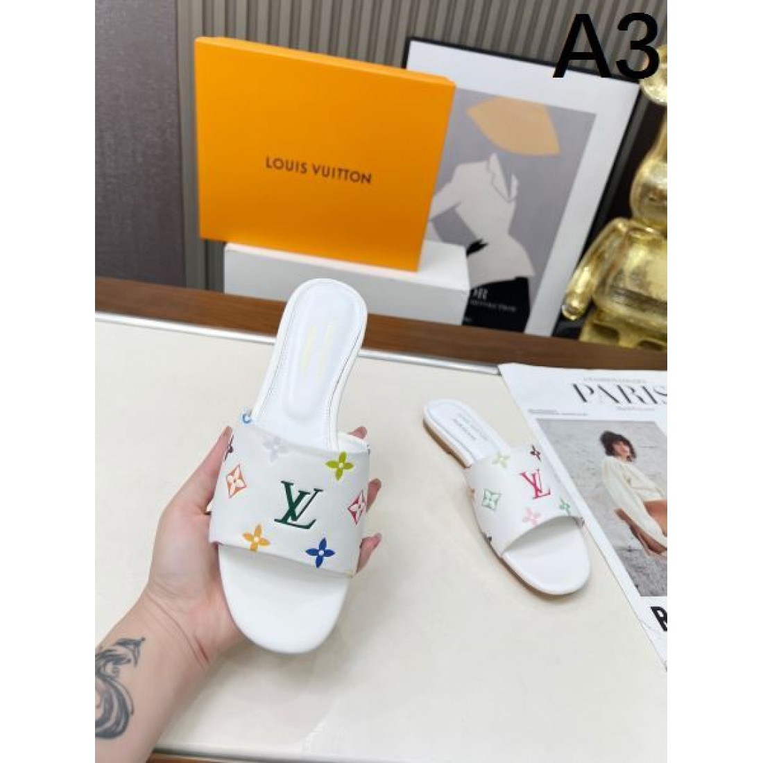 洗練された個性派デザイン LOUIS VUITTON コピー サンダル ルイヴィトンで差をつける