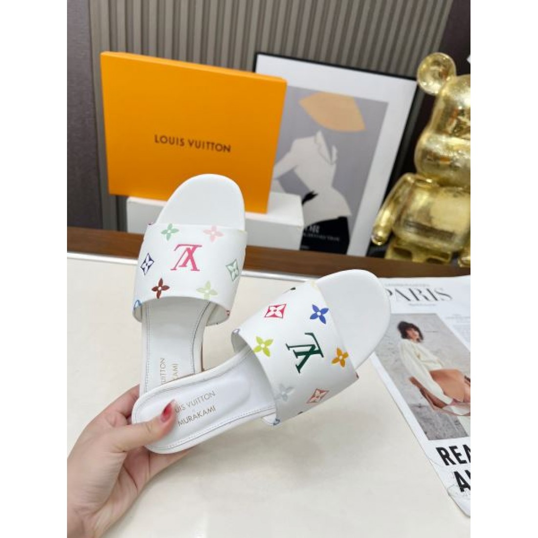 洗練された個性派デザイン LOUIS VUITTON コピー サンダル ルイヴィトンで差をつける