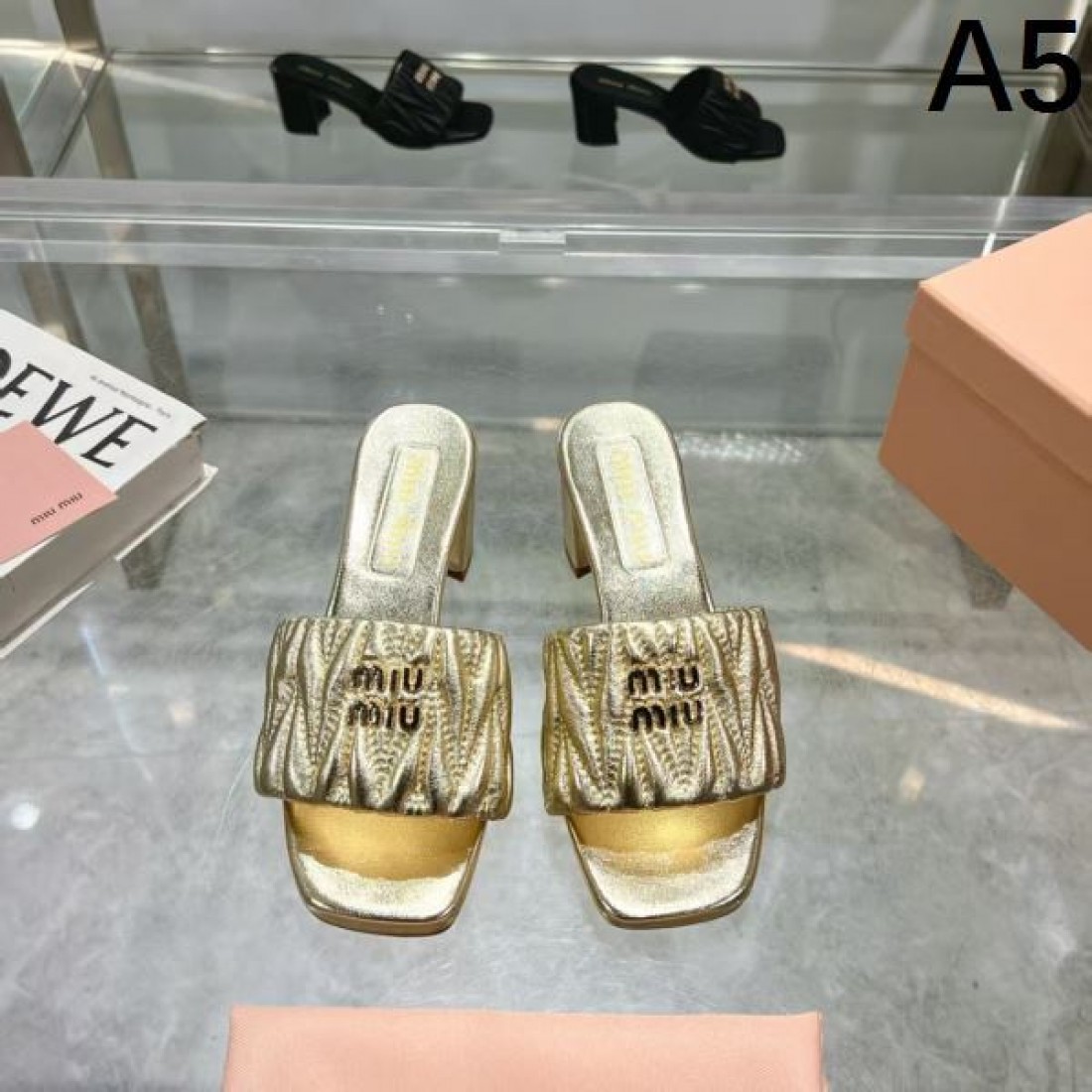 SNS映え抜群 MIU MIU ミュウミュウ コピー レディースサンダル スタイリッシュなスタイル