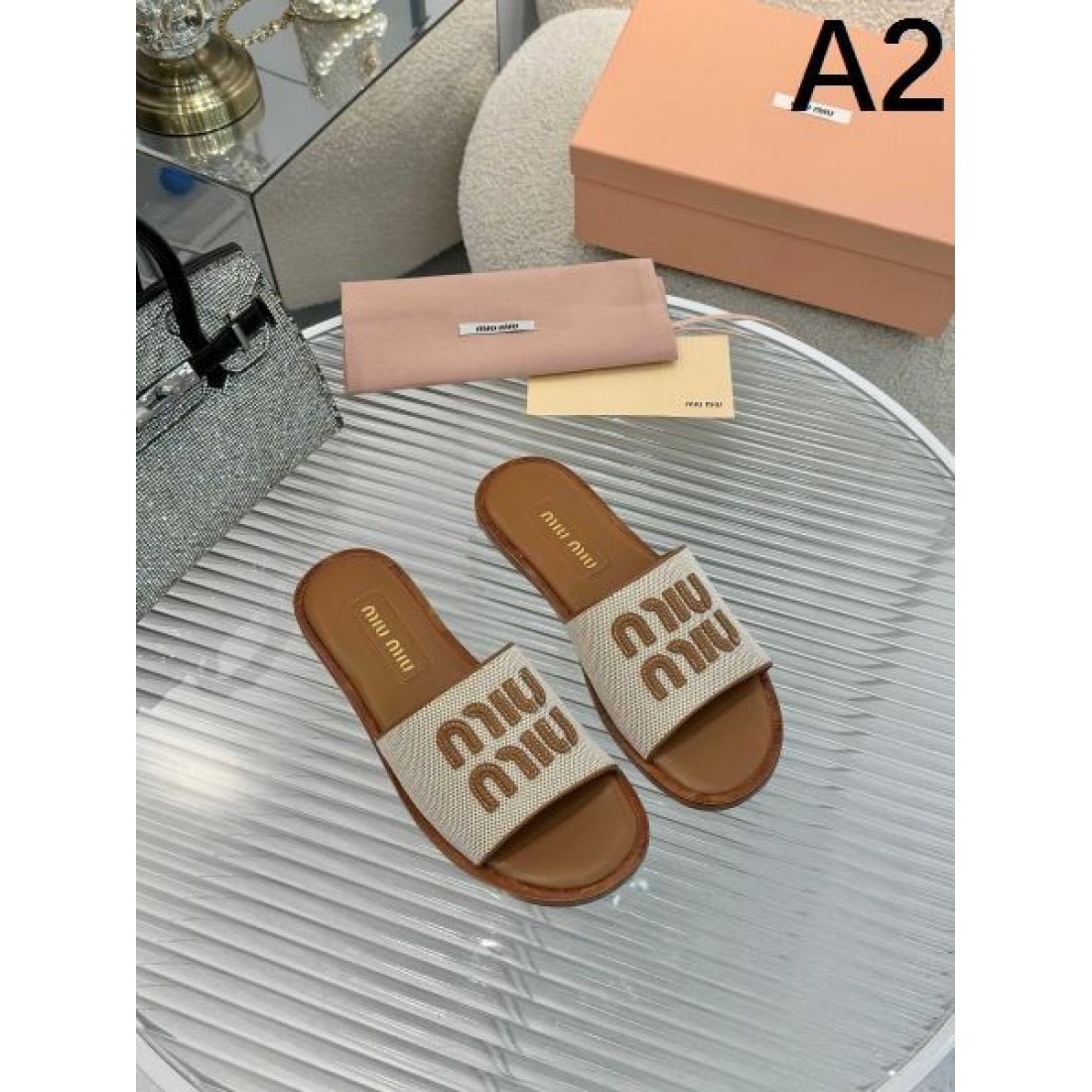 ギフトにも最適 MIU MIU ミュウミュウ コピー レディースサンダル ファッション好き必見