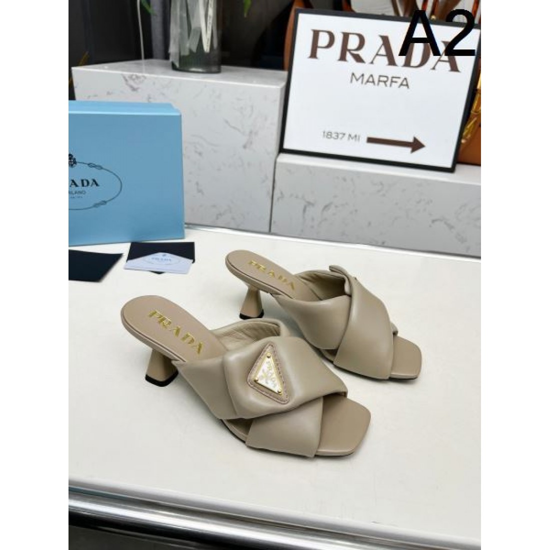 美しさと実用性を兼ね備えた PRADA プラダ コピー サンダル が大人気