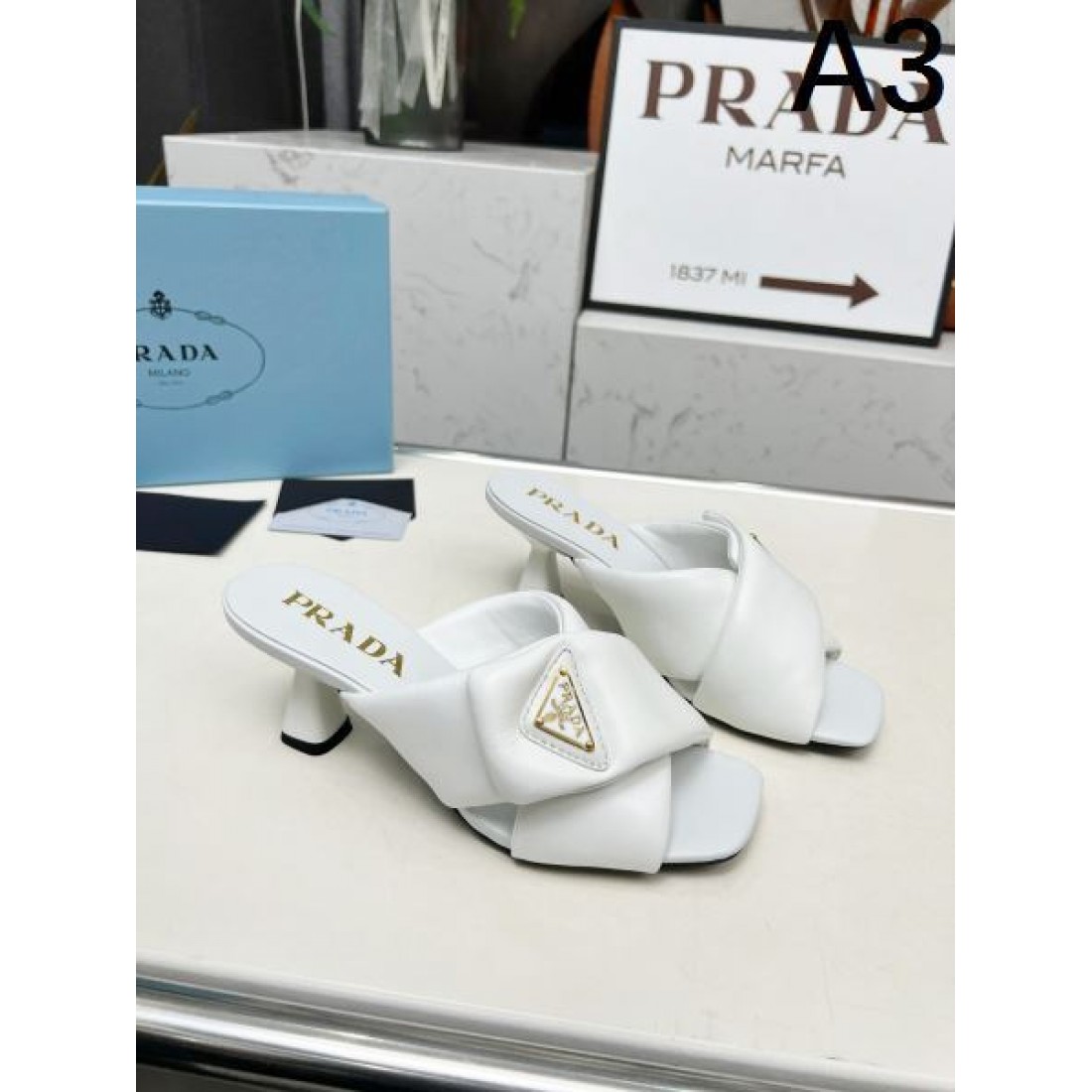 美しさと実用性を兼ね備えた PRADA プラダ コピー サンダル が大人気