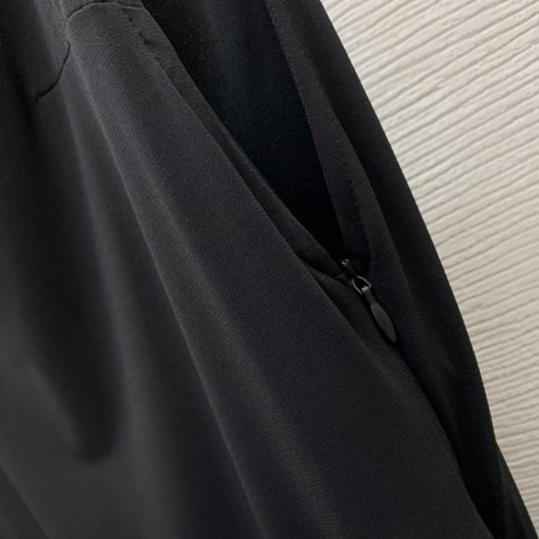ラグジュアリー感満載 FENDI フェンデイ コピー ワンピース こだわり抜かれた逸品