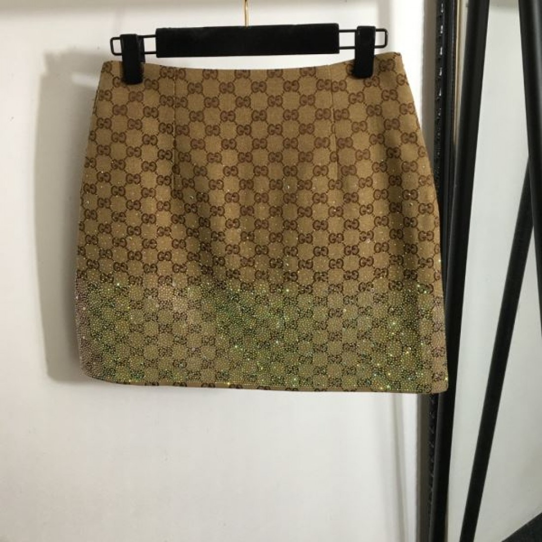 洗練された美しさ GUCCI グッチ コピー スカート 大人の魅力溢れる