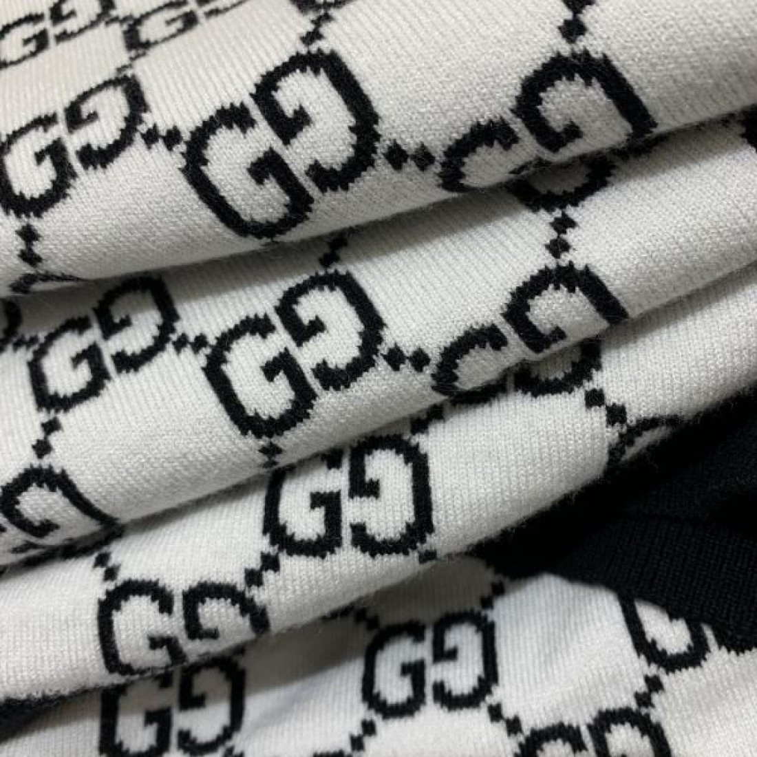 エレガントな雰囲気 GUCCI グッチ コピー ワンピース 上質な素材感