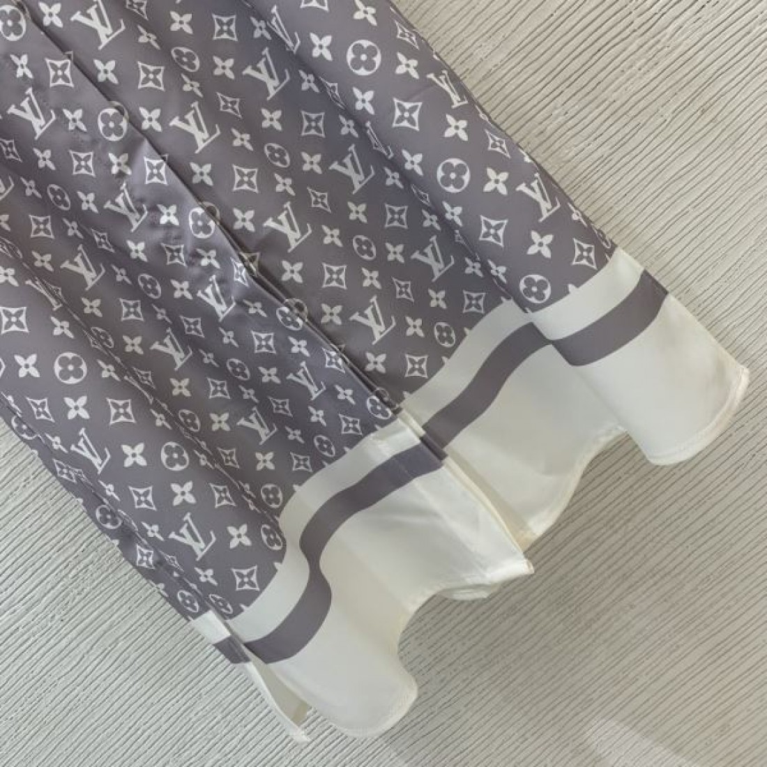 大人カジュアルに LOUIS VUITTON ルイヴィトン コピー ワンピース 早い者勝ち