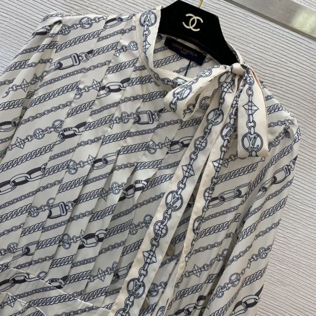 大人可愛い LOUIS VUITTON ルイヴィトン コピー ワンピース 人気沸騰中！おしゃれ新品