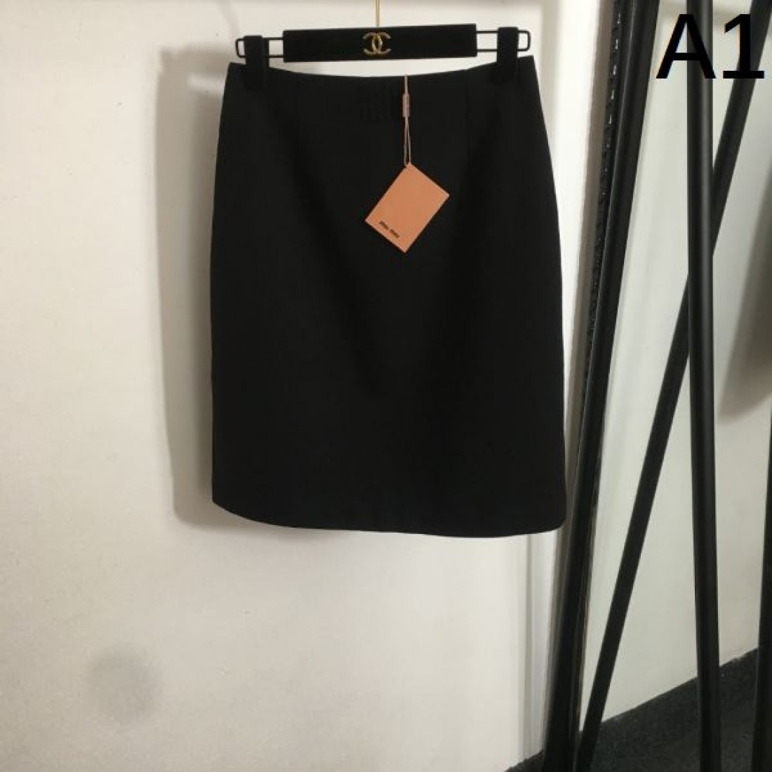 今季イチオシ MIU MIU ミュウミュウ コピー スカート 季節感たっぷり