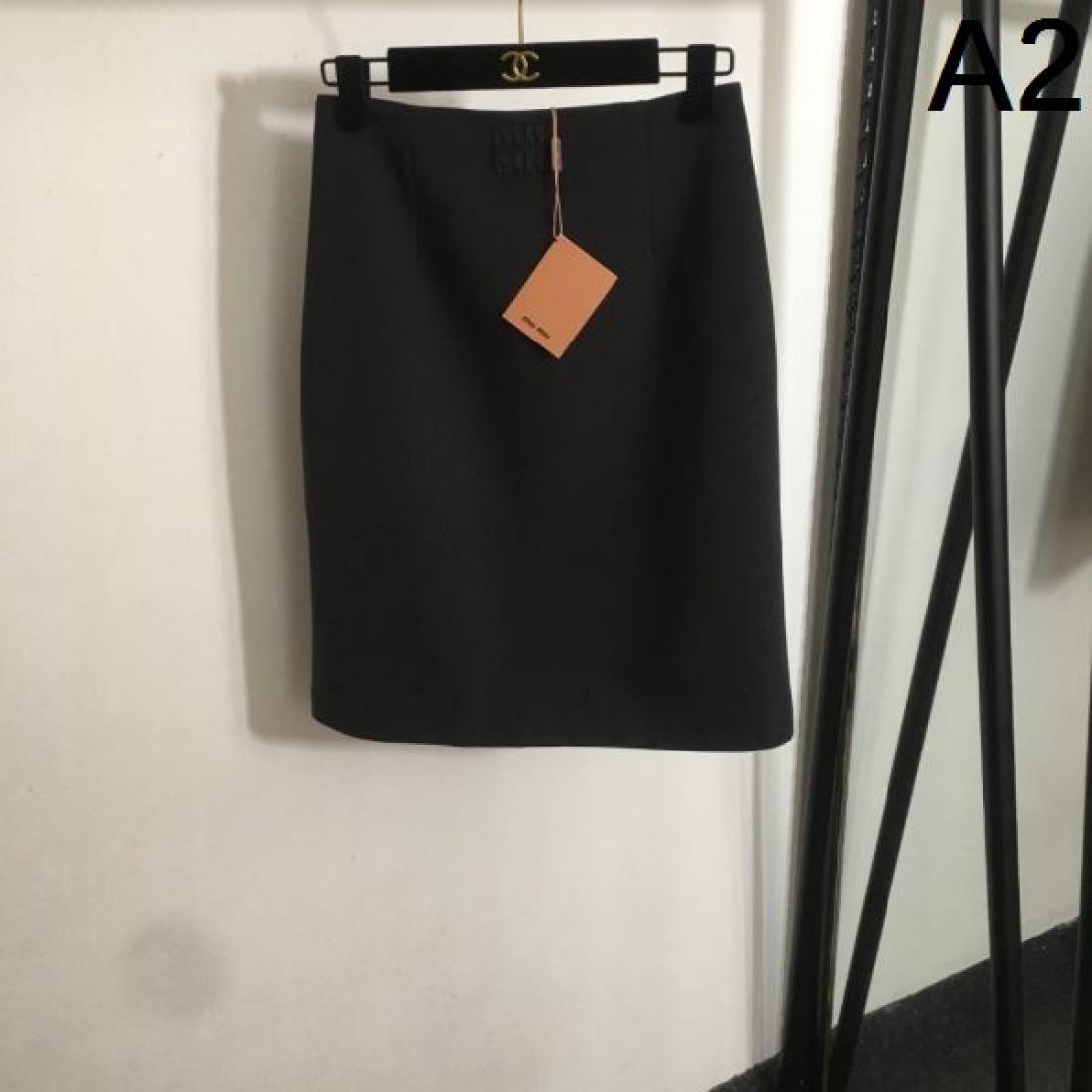今季イチオシ MIU MIU ミュウミュウ コピー スカート 季節感たっぷり