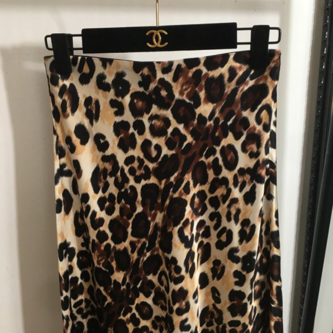 MIU MIU ミュウミュウ コピー ロングスカート エレガントで軽やかな印象