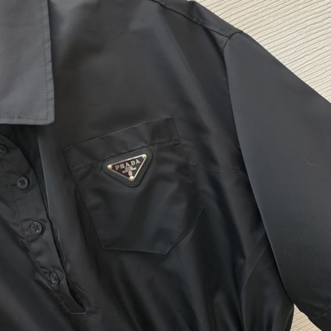  PRADA プラダ コピー ワンピース エレガントで都会的なデザインが魅力
