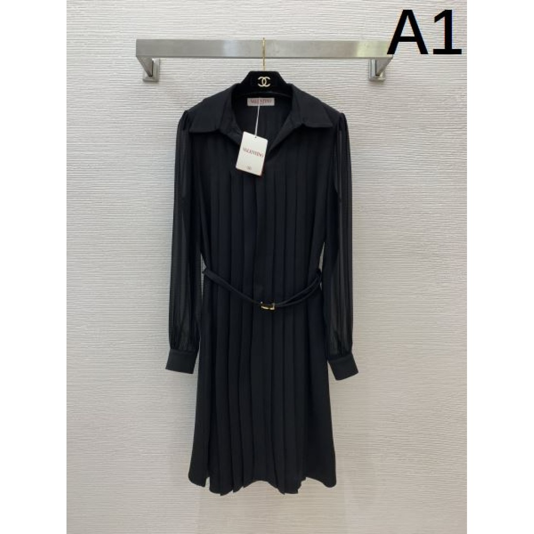 トレンド感あふれる VALENTINO ヴァレンティノ コピー ワンピース 立体的なシルエット