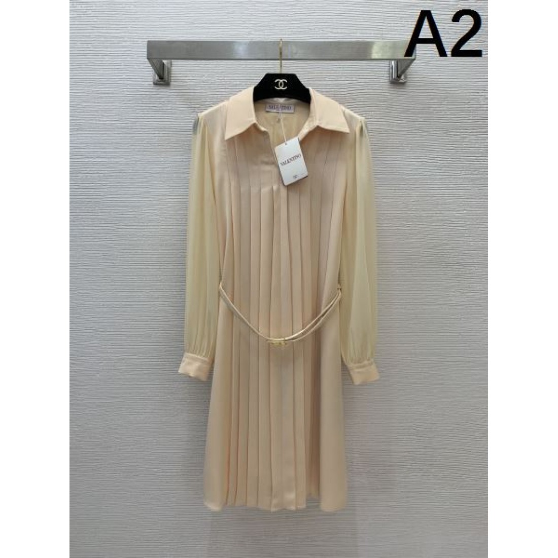 トレンド感あふれる VALENTINO ヴァレンティノ コピー ワンピース 立体的なシルエット