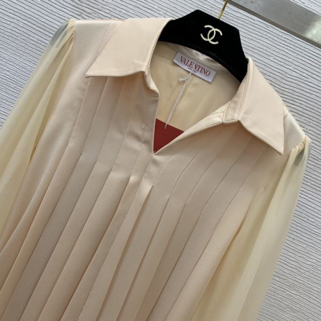 トレンド感あふれる VALENTINO ヴァレンティノ コピー ワンピース 立体的なシルエット