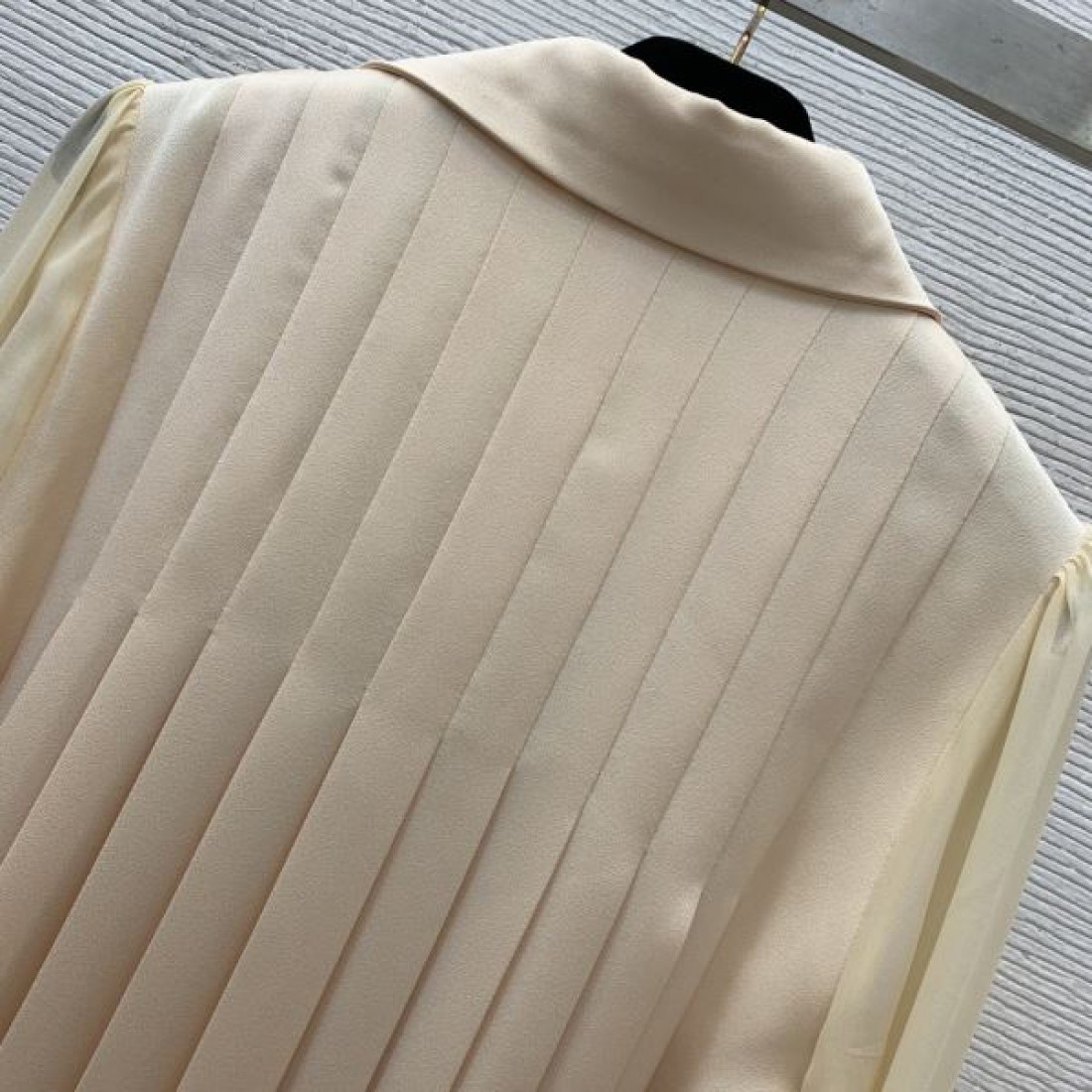 トレンド感あふれる VALENTINO ヴァレンティノ コピー ワンピース 立体的なシルエット