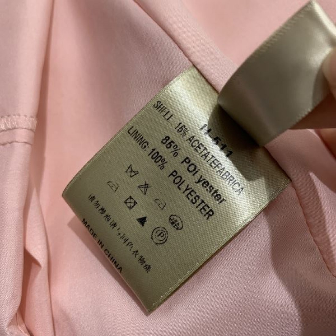 VALENTINO ヴァレンティノ コピー ワンピース 柔らかくエレガントな雰囲気を演出