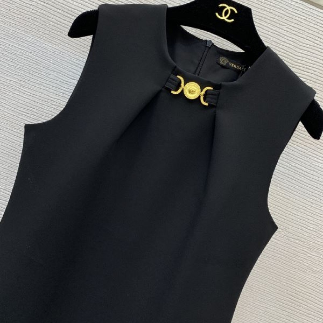 VERSACE ヴェルサーチェ コピー ワンピース 柔らかくエフォートレスなスタイル