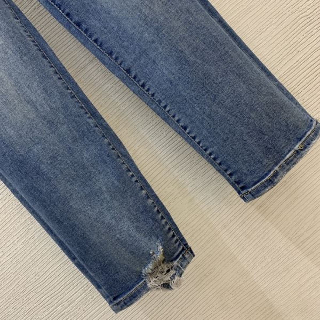  CHANEL シャネル コピー カジュアルパンツ 快適でモダンなスタイル