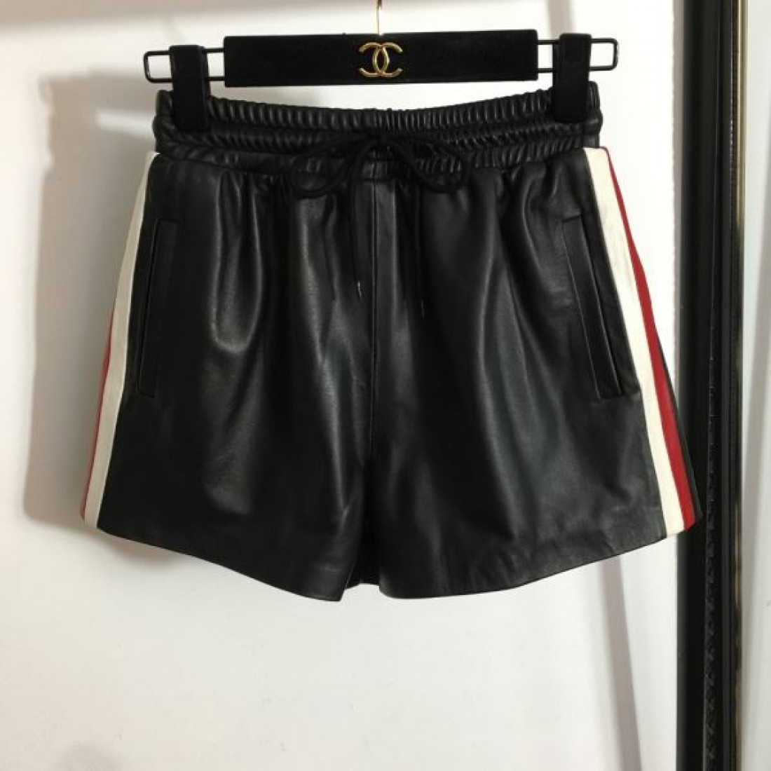 GUCCI グッチ コピー 半ズボンでカジュアルながら上質なスタイルに