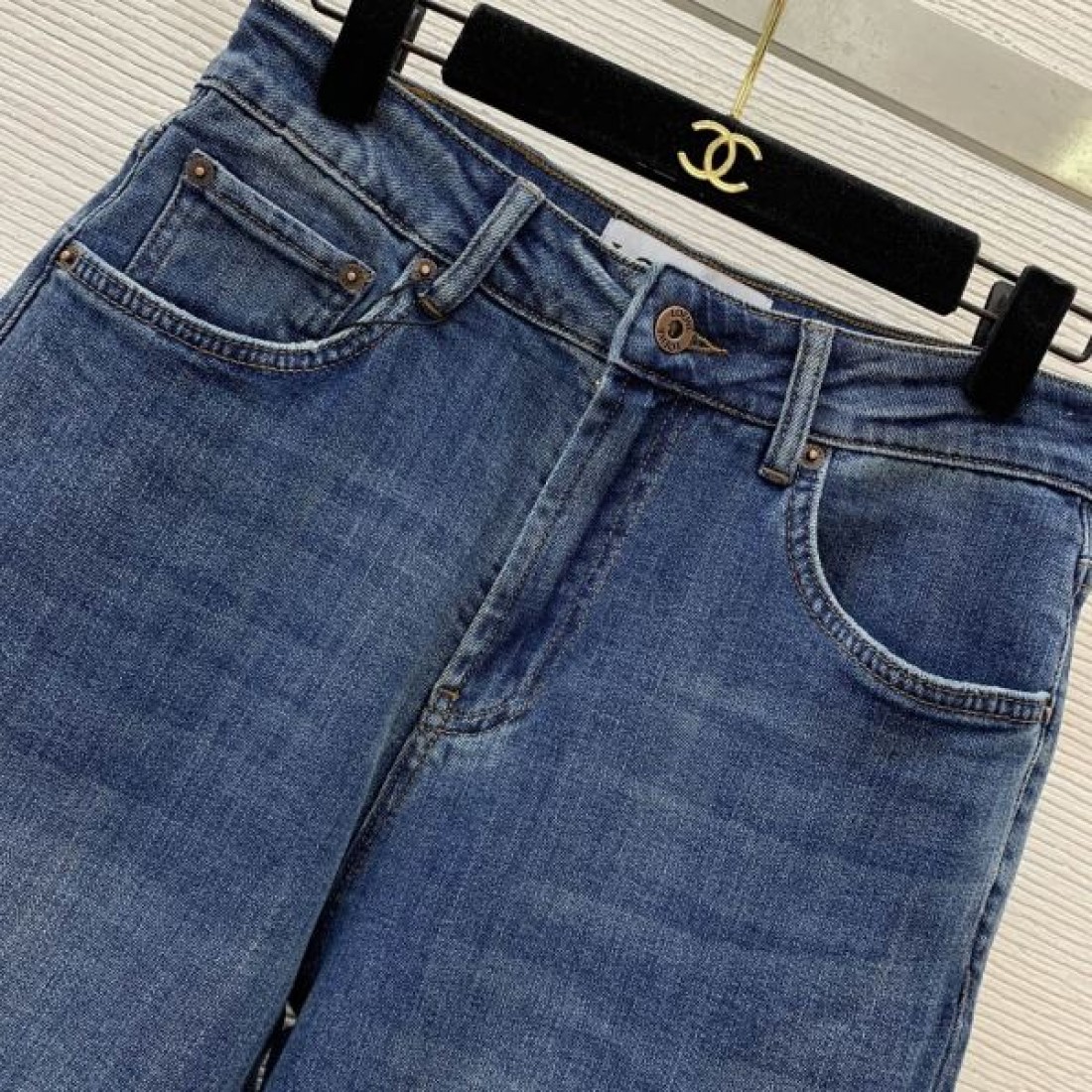 2025年春夏の限定★LOEWE スーパーコピー デニムパンツ ジーパン 夏のコレクション